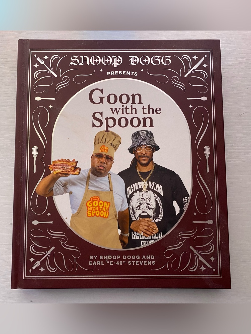 New SNOOP DOGG GOON WITH A SPOON  HARD COVER COOKBOOK E-40 Bay Area Gift